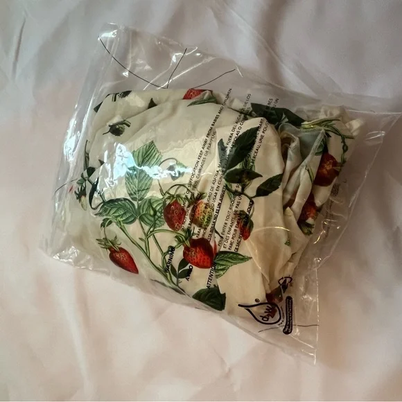 Cider strawberry dress - Picture 3 of 5